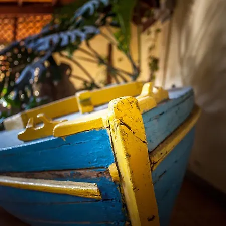 فندق Fiore Di Maggio فيلاّسيمِيوس