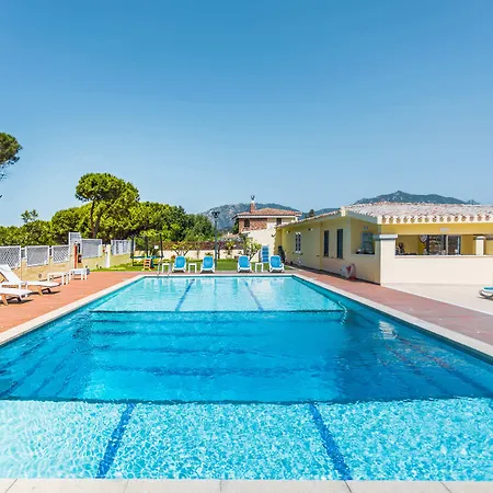 Fiore Di Maggio 호텔