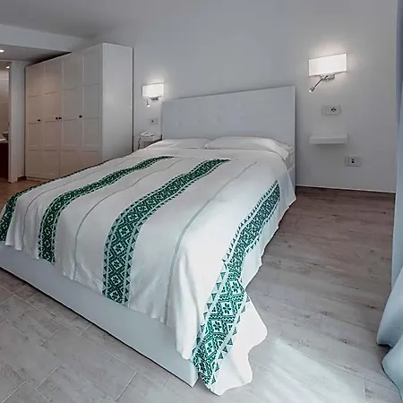 Fiore Di Maggio فندق